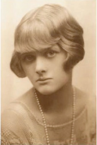 Daphne du Maurier, c.1930; public domain