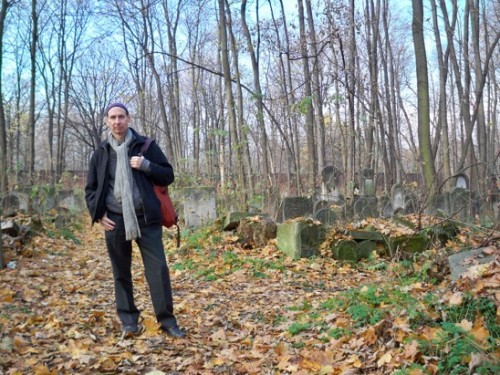 “Jewish cemetery in Warsaw” © Richard Zimler Richard Zimler standing in Warsaw Cemetery