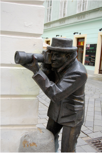 Paparazzi Statue © Mark Turner Paparazzi Statue © Mark Turner